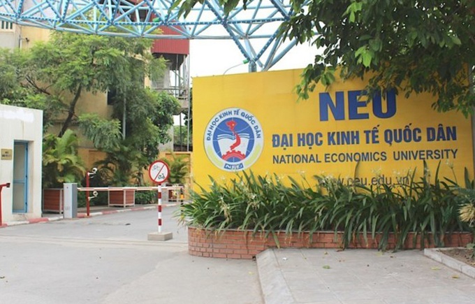Kẻ khóc, người cười sau khi các trường đại học công bố điểm chuẩn