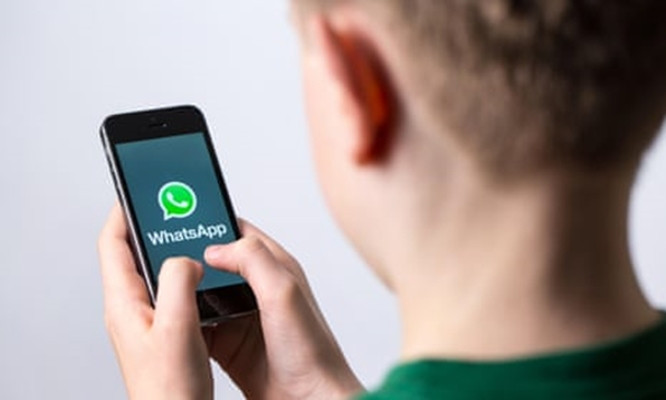 Nhà trường bất lực trước nội dung WhatsApp độc hại 'tấn công' học sinh