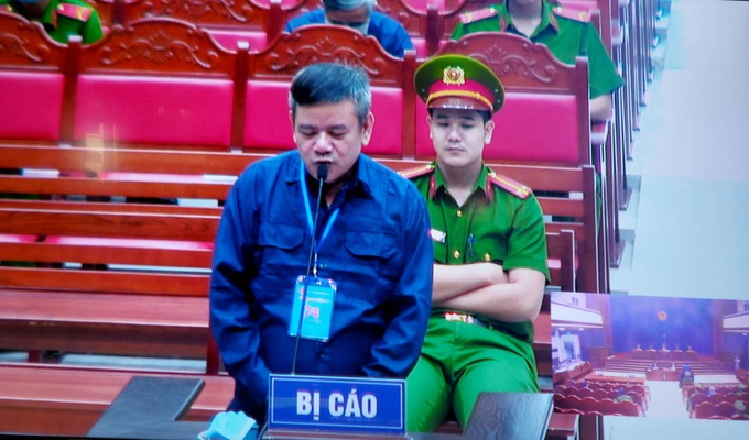 Xét xử vụ 200 triệu lít xăng: Cán bộ chống buôn lậu nhận hối lộ khai gì?