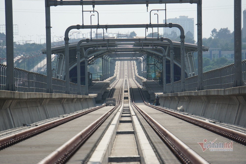 Metro Bến Thành - Suối Tiên chạy thử đoạn trên cao ngày 21/12 