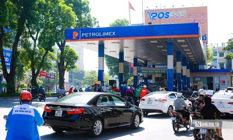 Petrolimex mua bán trái quy định hàng triệu m3 xăng dầu